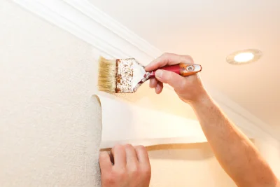 Pose de papier peint aux Bizots — revêtements muraux et toiles de verre